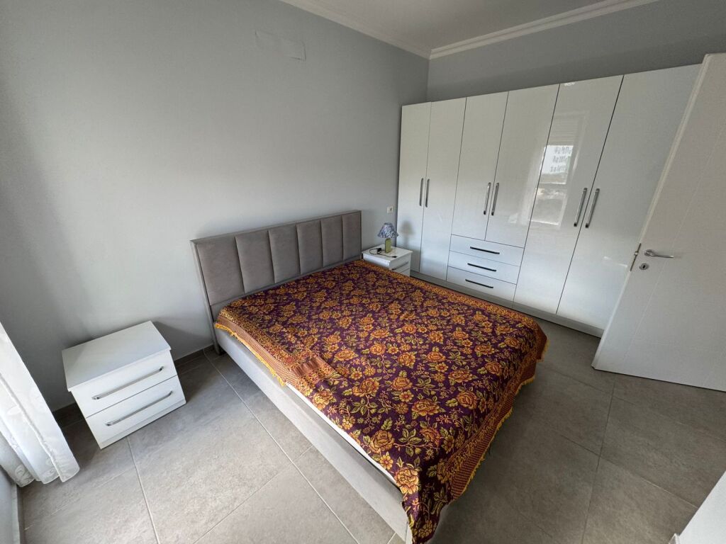 🏢 Jepet me qera Apartament 1+1  📍 Adresa: Ali Demi, Kompleksi Darling 💰 Çmimi: 45000 lekë (i diskutueshëm)