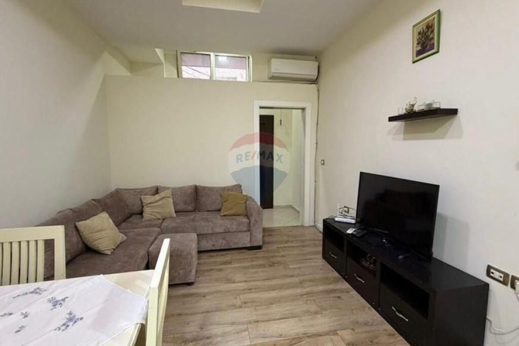 Apartament 2+1 për qira – Myslym Shyri!