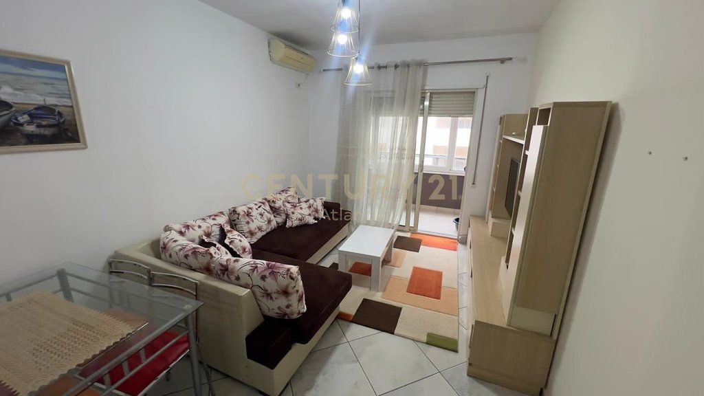 Apartament 1+1 Me Qira në Plazh, Durrës