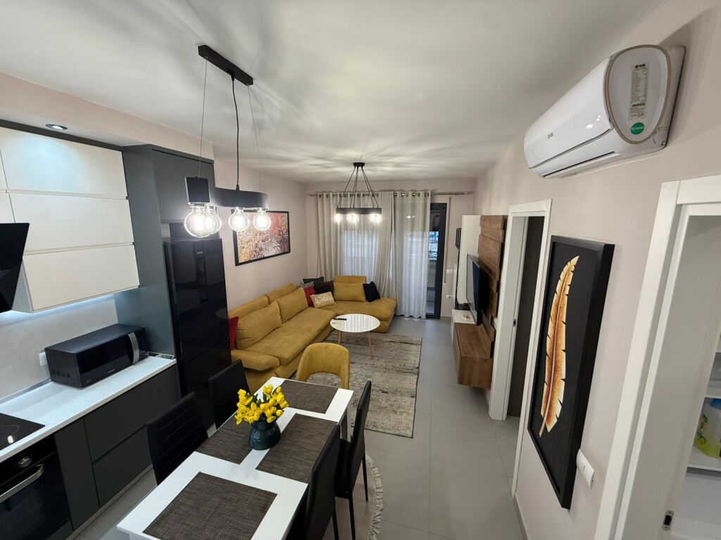 Apartament 1+1 për qira – pranë Stadiumit Dinamo, Shushica