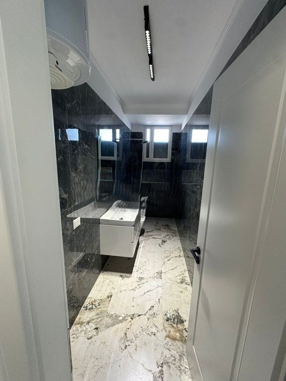 Procura di Tirana - Vendesi 2+1+2 Moderno 218.000 €