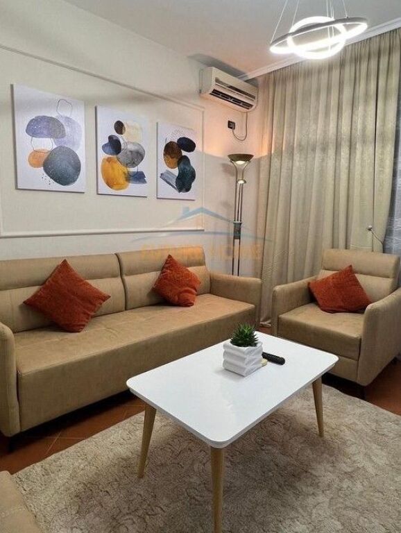 Qera,Apartament 2+1, Petro Nini, Bllok, Tirane.