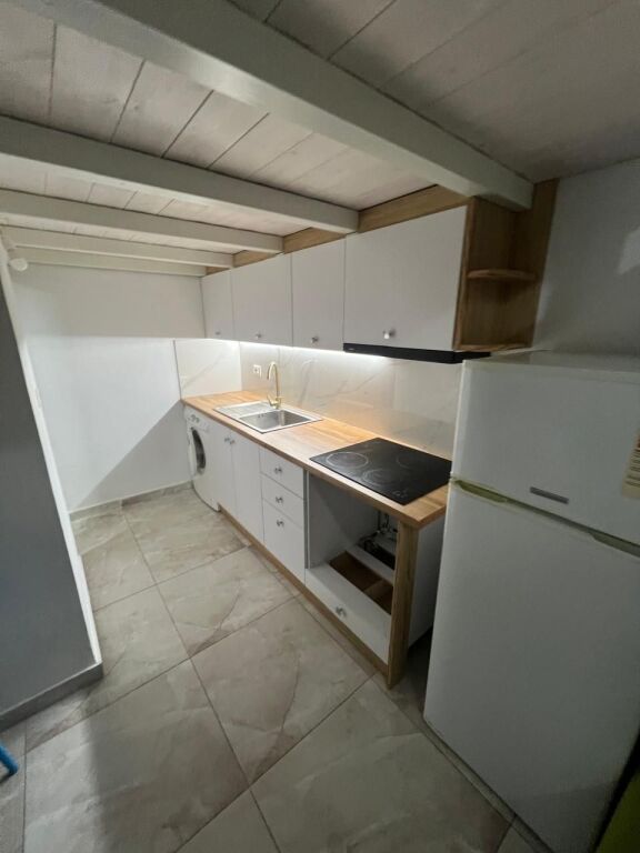 SHITET GARSONIERE NE ZONEN E GOLEMIT