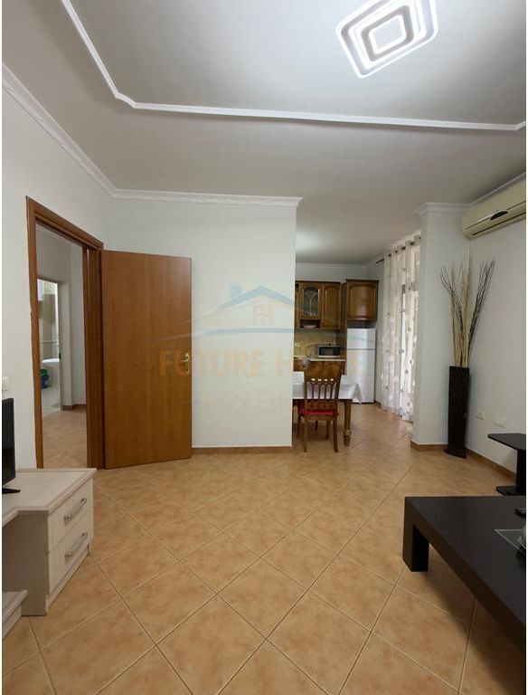 Qera, Apartament 2+1+2, rruga Panorama