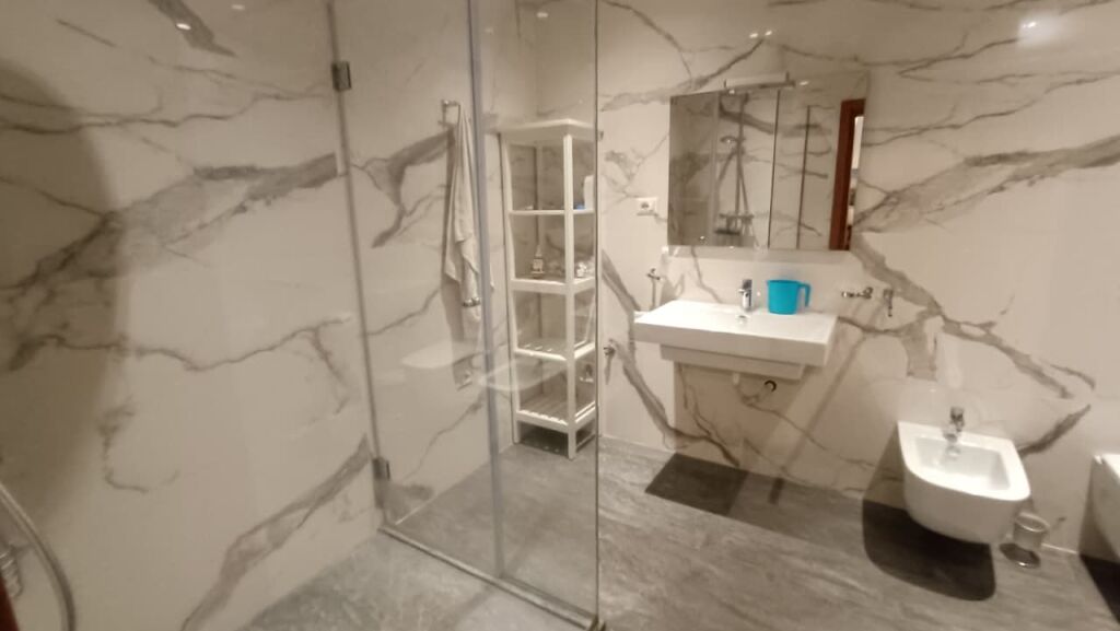 VENDIAMO APPARTAMENTO 1+1 VICINO AL CAFFÈ FLORA ( VIA MINE PEZA )