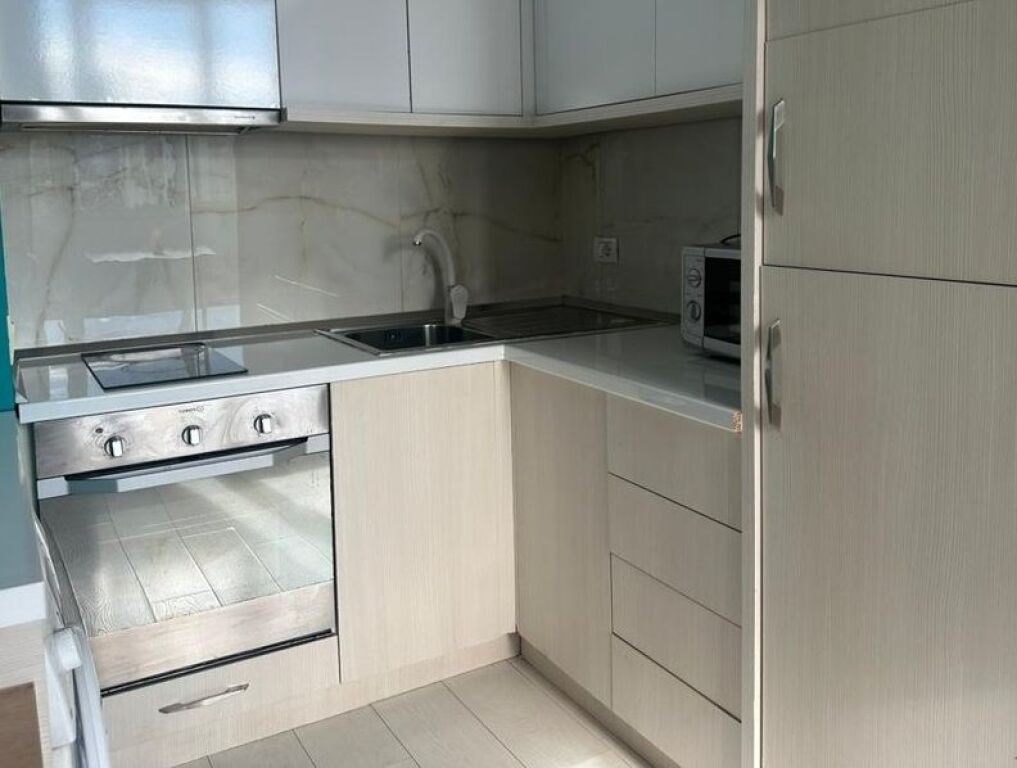 Stacioni i Trenit, shesim apartament 1+1