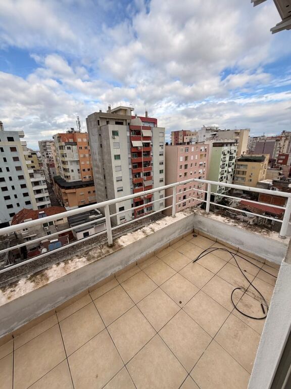 JEPET ME QERA APARTAMENT 1+1 ISH RAJONI,DURRES