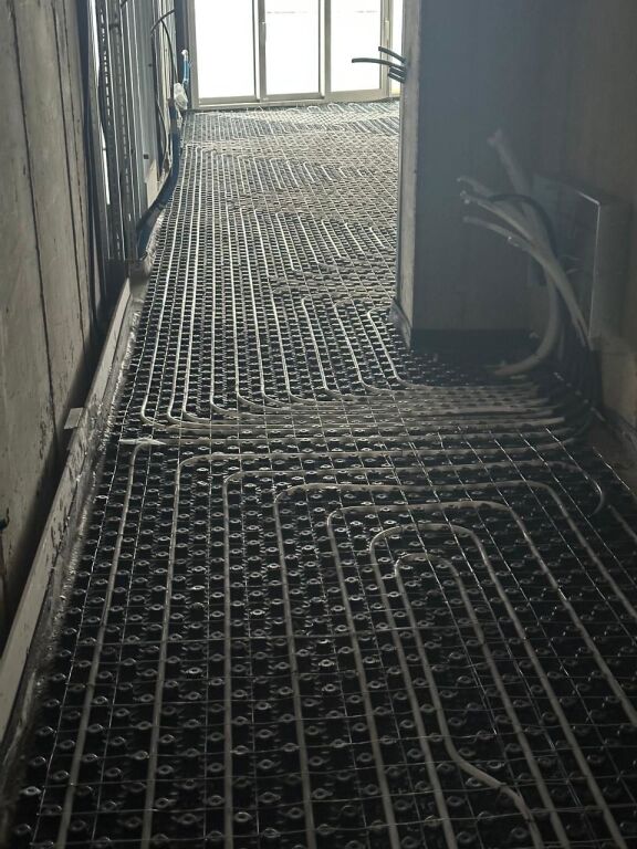 APARTAMENT NE SHITJE 3+1+2 TE TIRANAS ROCK QENDER