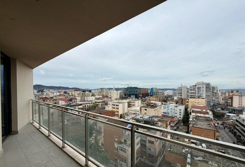 1+1 PER QIRA NE RRUGEN MINE PEZA!