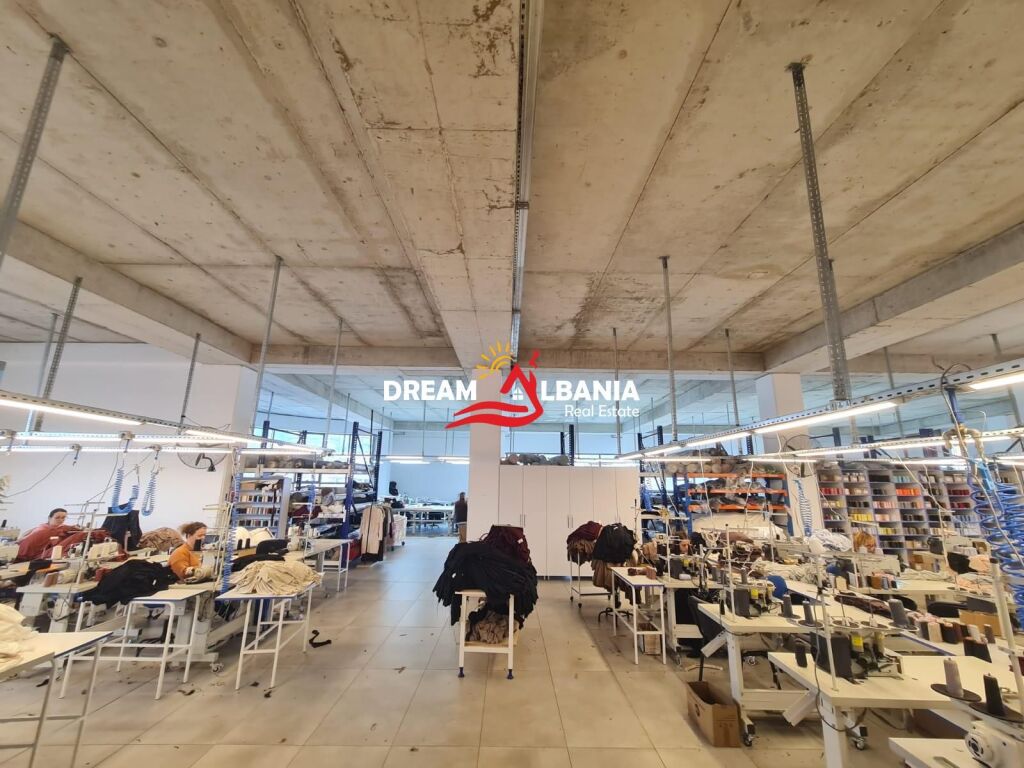 Affittasi magazzino nella zona di Kombinat, Tirana (ID 4281304)