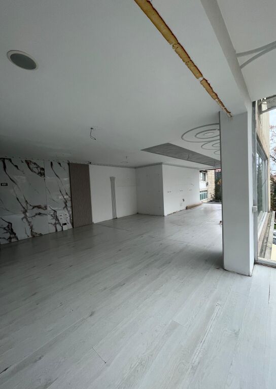 OFFICE FOR RENT 72 M2 ZOGU I ZI 1,200 EURO