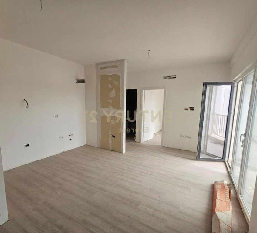 SHESIM APARTAMENT 1+1 ZOGU I ZI