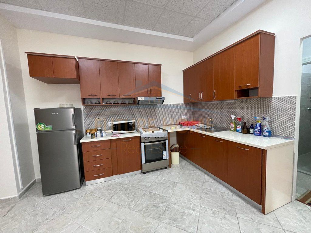 Qira, Apartament 2+1 , Rruga e Kavajes, Tiranë