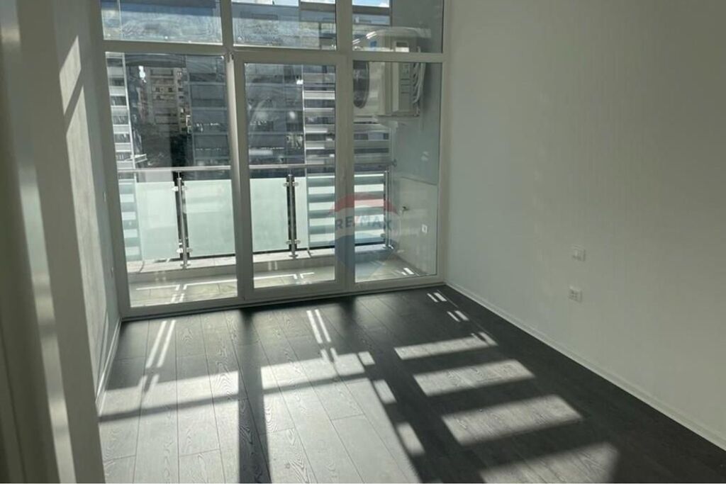 UFFICIO IN AFFITTO CON 4 AMBIENTI DI LAVORO A K. E PARISIT