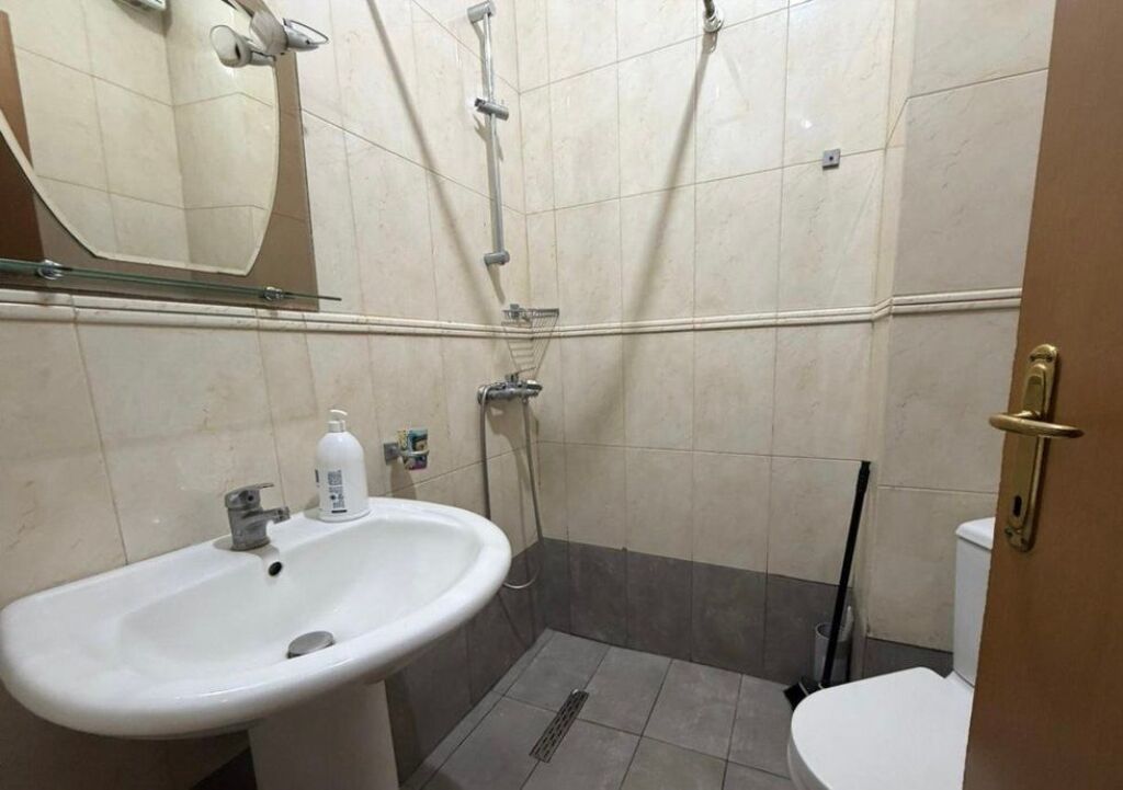 Shitet apartament 1+1 prane Pazarit te Ri! 179,000 €