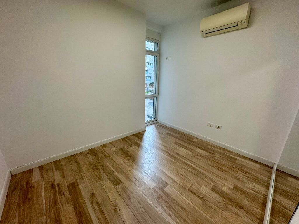 📣 QERA Ambient Per Zyra 📍 Komuna Parisit, Kompleksi "Kika 2" ✨