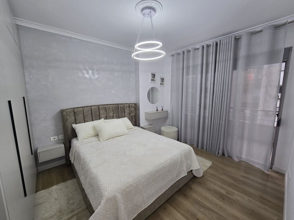 Appartamento 2+1+2+Balcone in Vendita vicino alla Circonvallazione, Astir