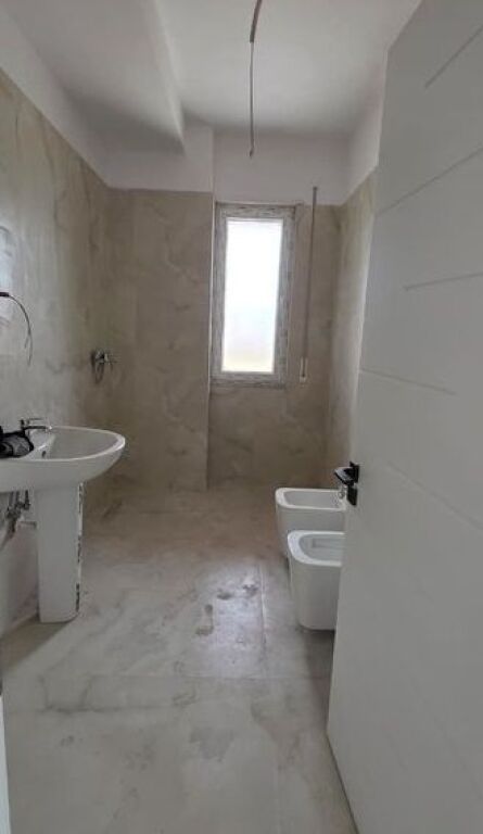 Apartment 2+1+2 for sale in Paskuqan