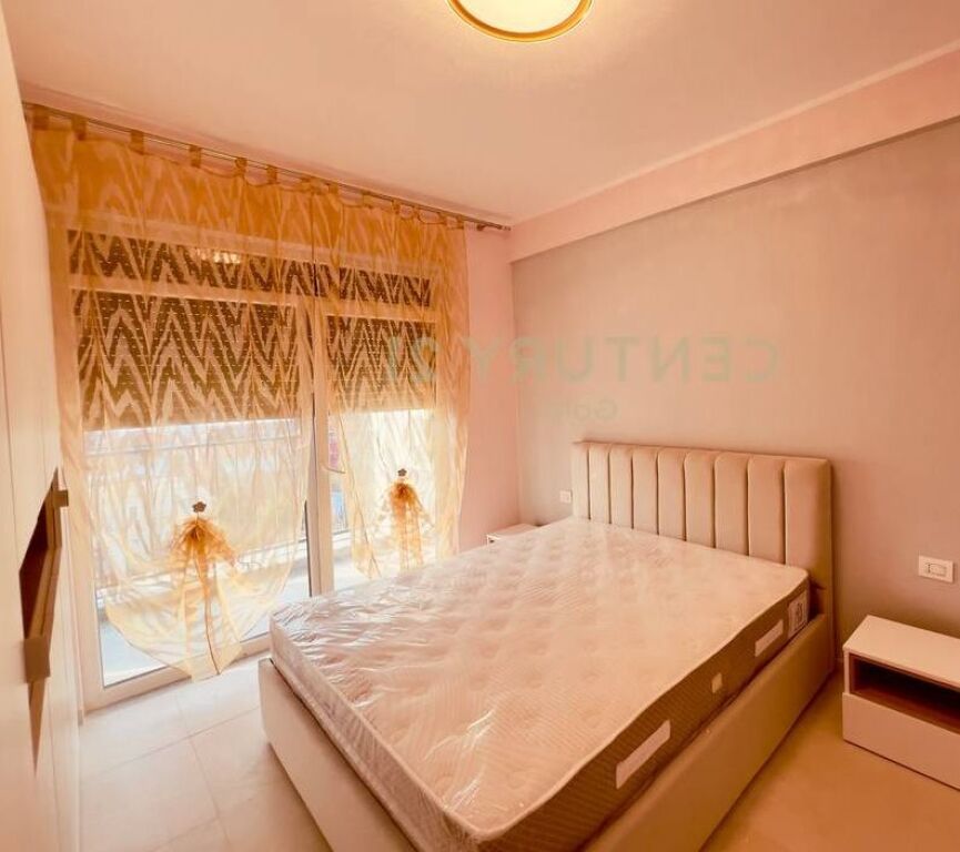 Appartamento2+1+2+2 posti auto in affitto a 5 maggio