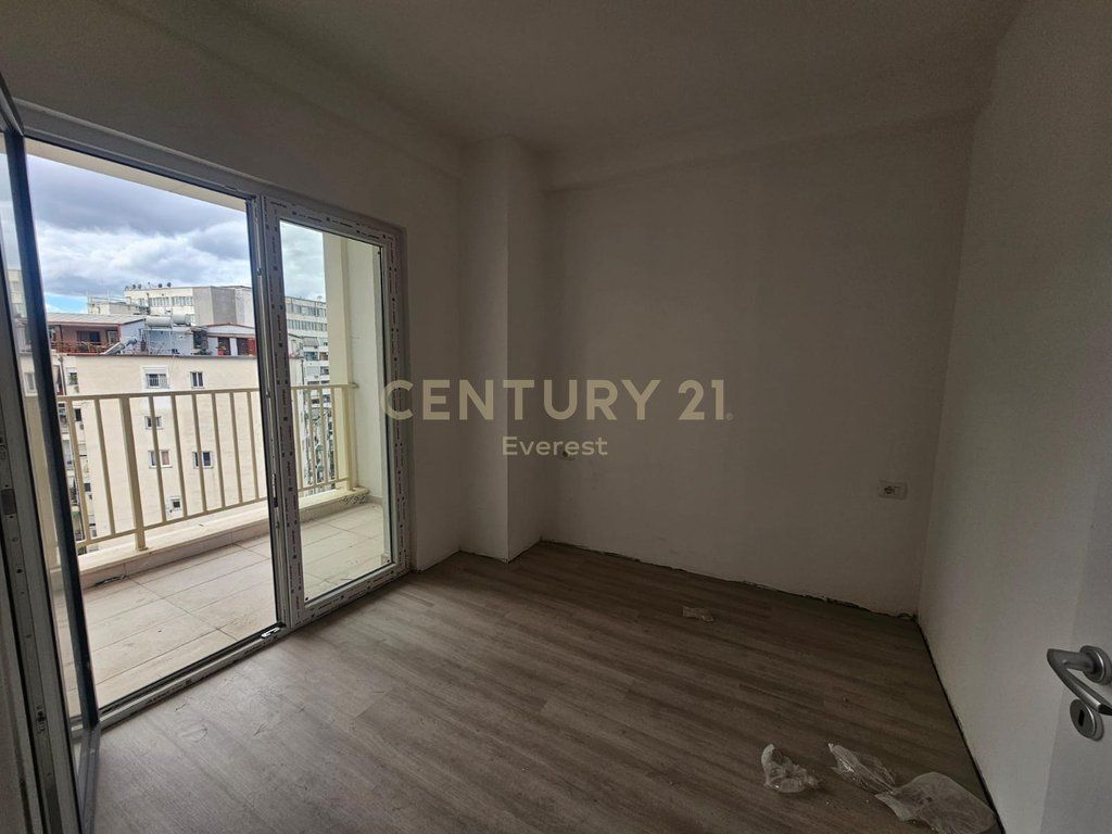 Apartament 1+1 per shitje te Zogu i Zi