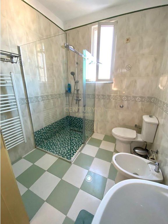 Apartament 2+1 per shitje tek Vasil Shanto