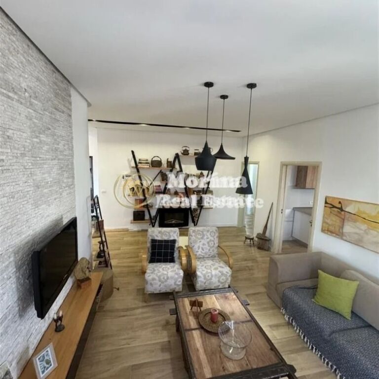 Qera | Apartament 2 + 1 | Stacioni i Trenit | 800 €/muaj