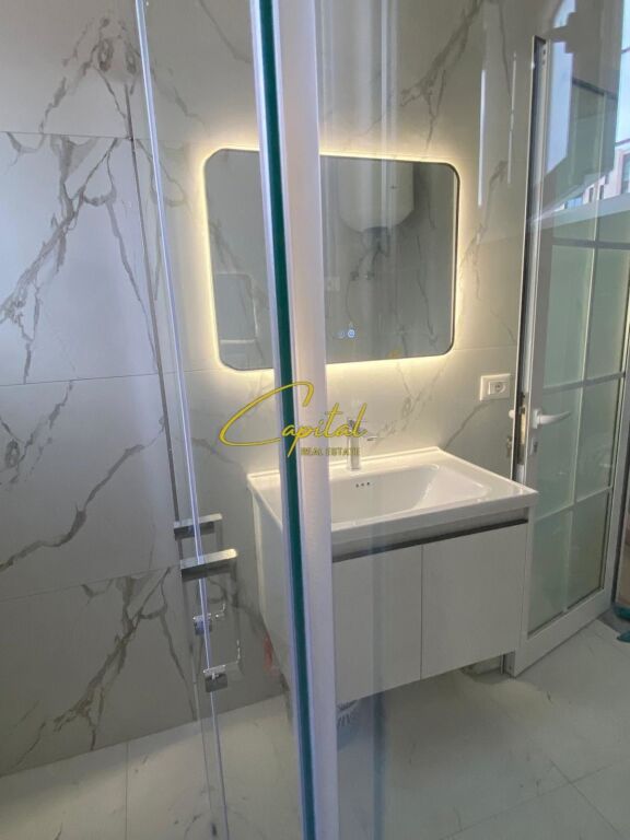 GARSONIERE ME QIRA 40 M2 MYSLYM SHYRI 50.000 LEKE