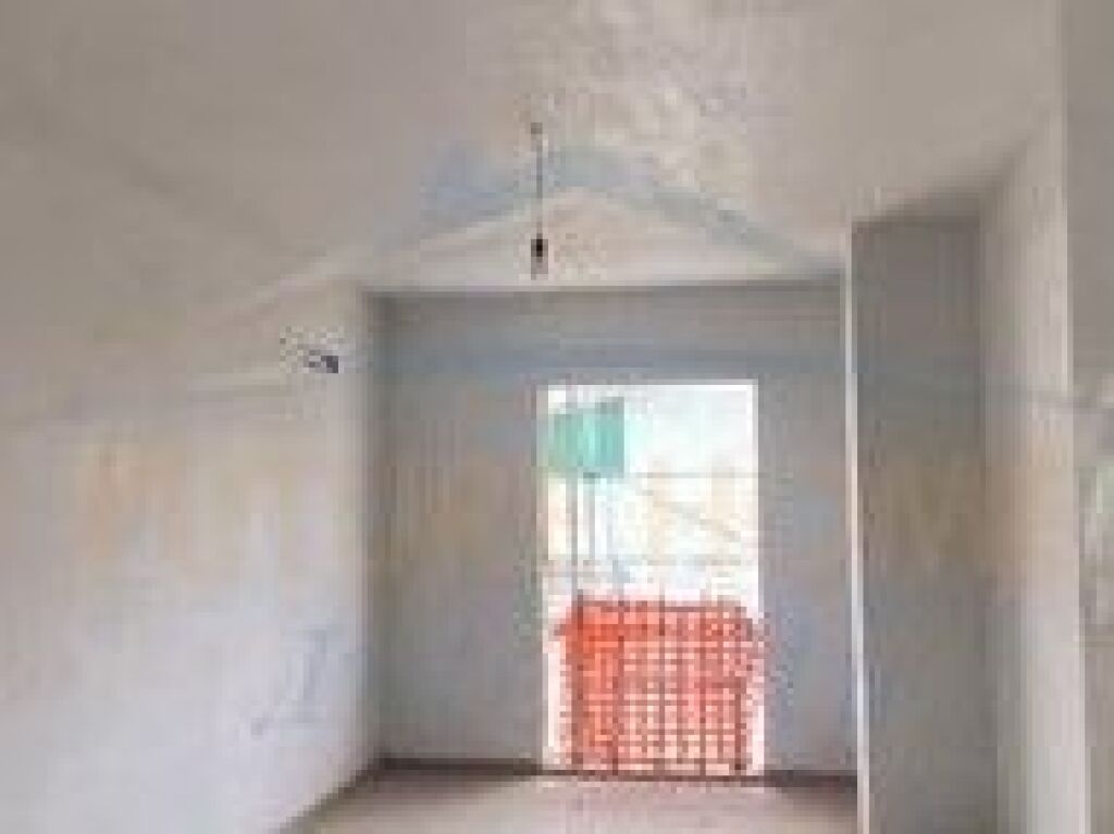 Shitet, Apartament 1+1, Rruga Jordan Misja, Tiranë.