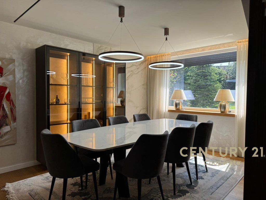 Luxury villa for rent at Long Hill Residence