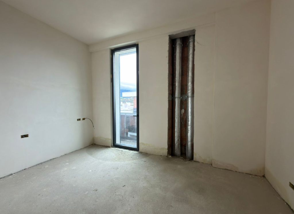 :  🏡 Penthouse 3+1+2 me Verandë &amp; 3 Poste Parkimi – Tulipan Residence, TEG