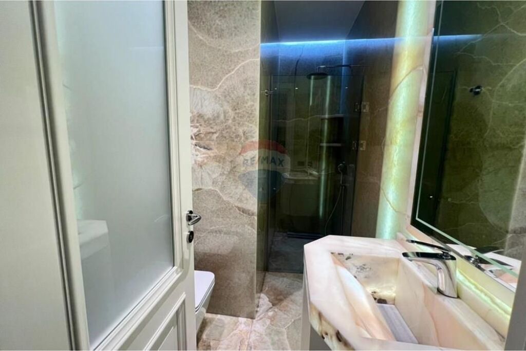 Apartament 3+1+2 luksoz tek Ambasada Amerikane.