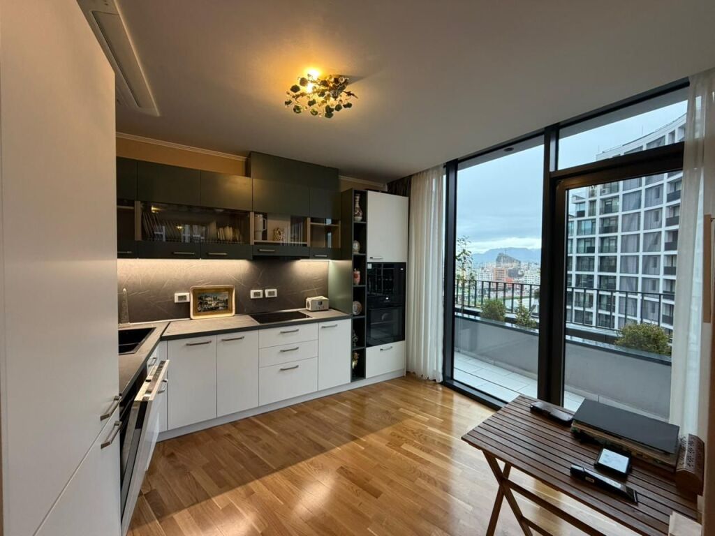 Apartament 2+1+Parking per qira tek Lake View Residence tek Liqeni Artificial.