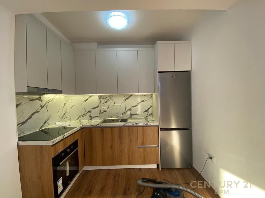 AT KODRA E DIELLIT 2 WE RENT APARTMENT 1+1 WITH PARKING SPACE