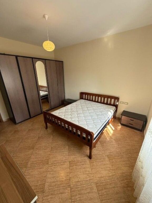 📌 Jepet Apartament 2+1 me Qira – Rruga Kosovareve