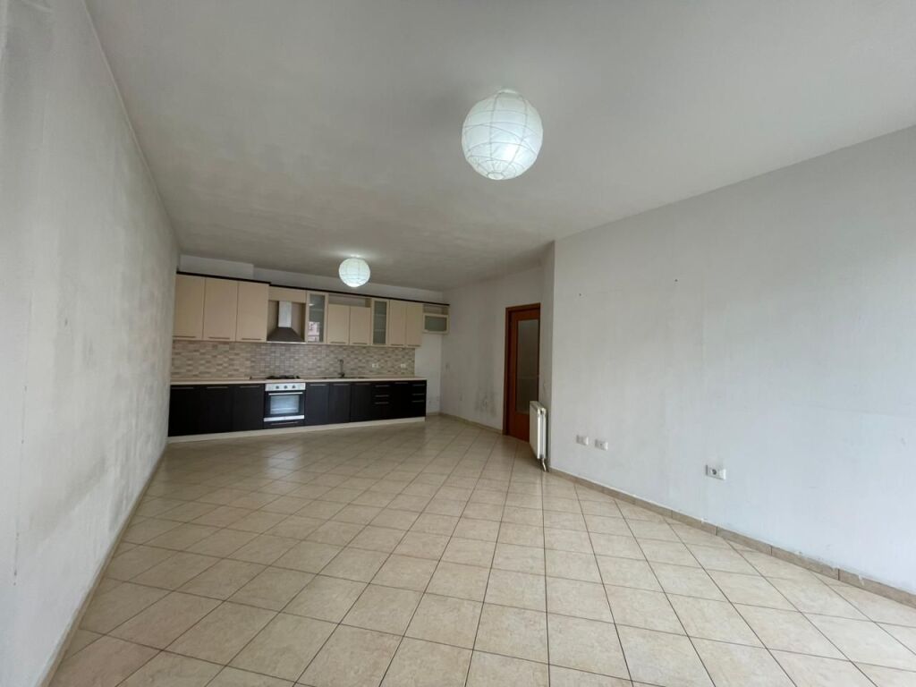 Apartment 2+1+Parking for rent at Kika 1 at Komuna e Parisit.