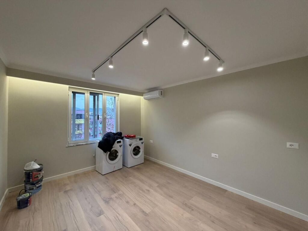 SHITET APARTAMENT 1+1 –Kryqëzimi 21 Dhjetori!