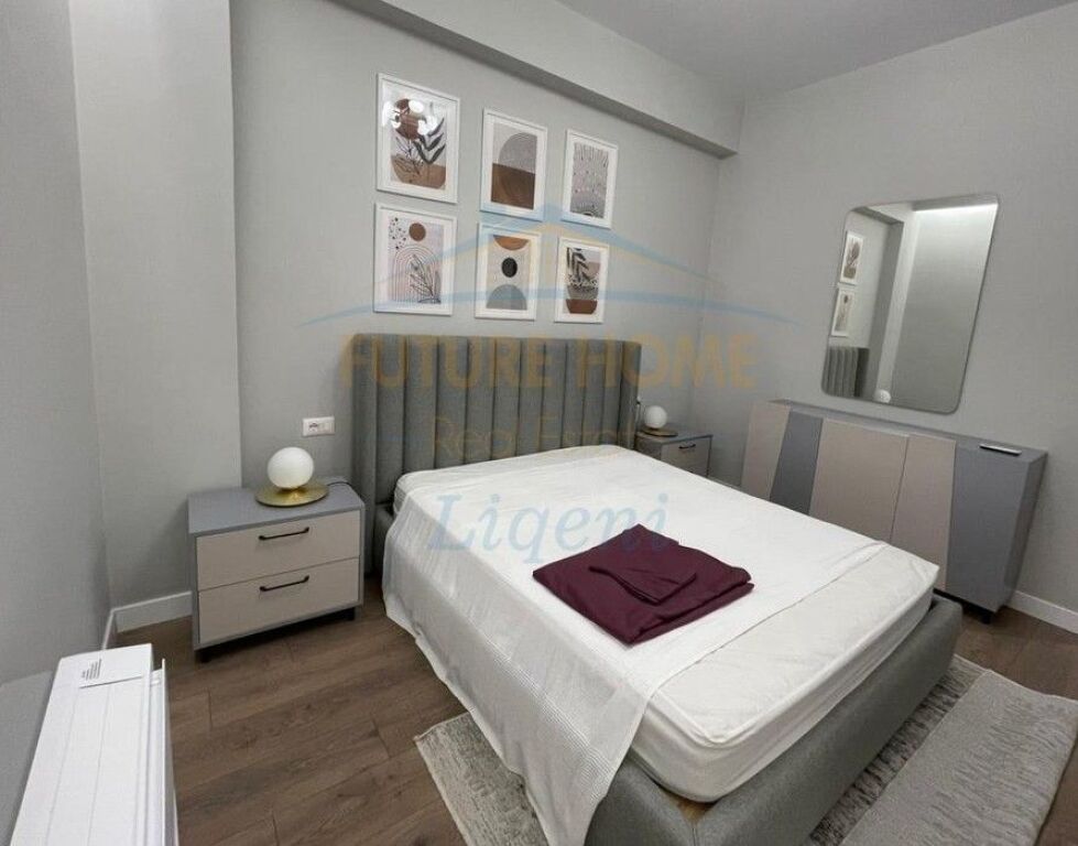 Qera, Apartament 3+1+2, Kopshti Botanik, Tiranë.