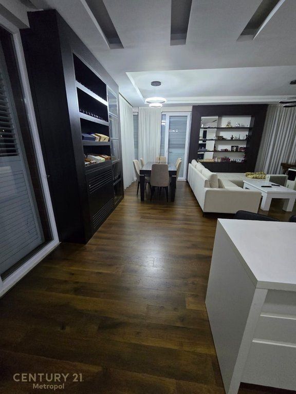 APARTMENT 2+1+2 WITH PARKING SPACE FOR RENT NEAR SELMAN STERMASI STADIUM