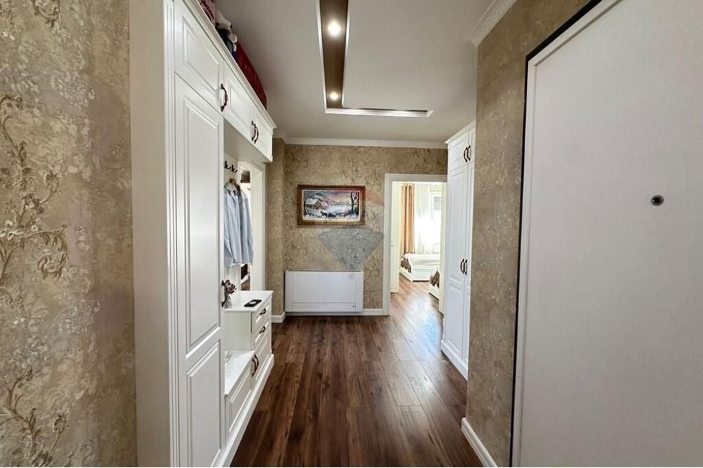 Vendesi Appartamento 2+1+2+PP, Unaze e Re, Tirane