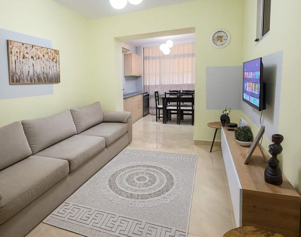 Qera, Apartament 2+1, Qendër
