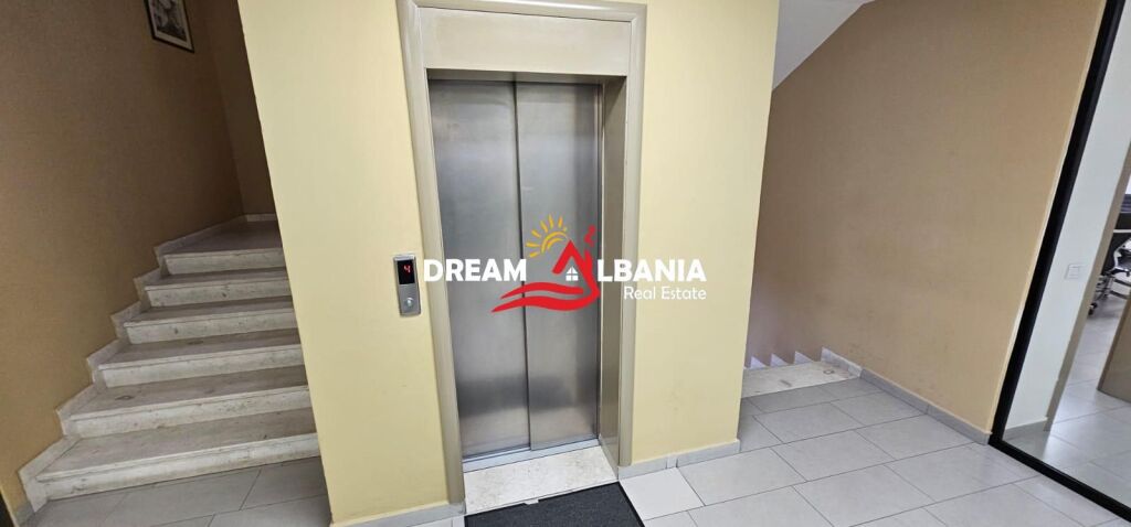 Locale Commerciale/Ufficio in Vendita nel centro di Shkodra (ID 4161094)