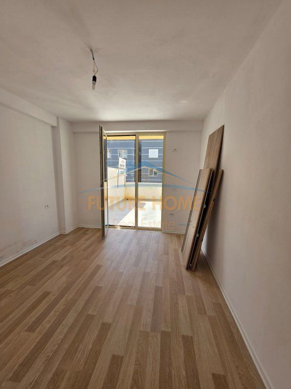 Shitet, Apartament 2+1, Kompleksi Tom Doshi, Shkoze