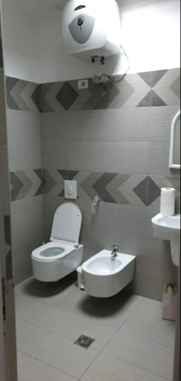 LOCALE COMMERCIALE IN AFFITTO PRESSO L'EX ESPOSIZIONE!