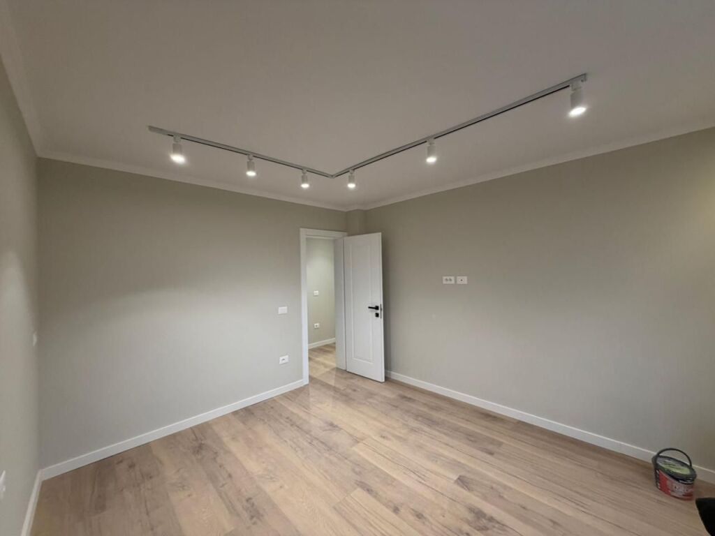 SHITET APARTAMENT 1+1 –Kryqëzimi 21 Dhjetori!