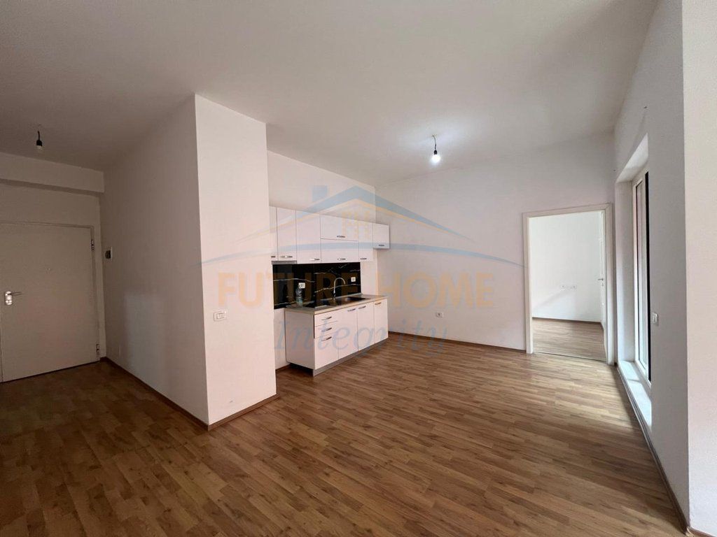 Shitet, Apartament 1+1, Kompleksi Mangalem, Tiranë.