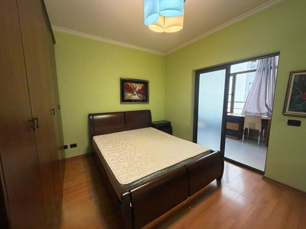 Shitet apartament 1+1 prane Pazarit te Ri! 179,000 €