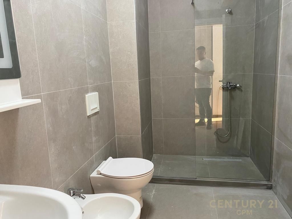 AT KODRA E DIELLIT 2 WE RENT APARTMENT 1+1 WITH PARKING SPACE