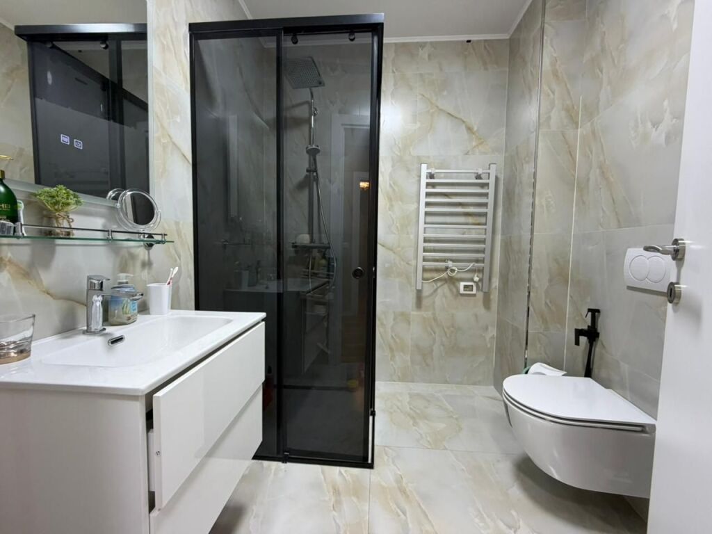 Apartament 2+1+Parking per qira tek Lake View Residence tek Liqeni Artificial.