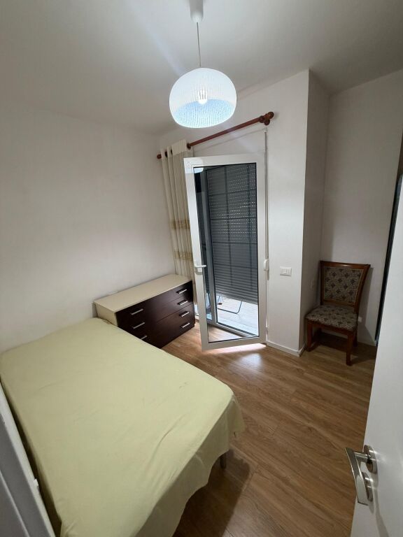 Ish - Parku Jepet Apartament 2+1+2 Me Qera