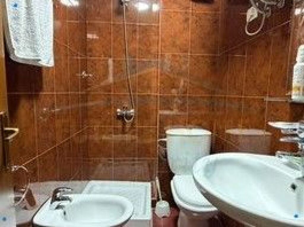 Shitet, Apartament 2+1+2, Vasil Shanto, Tiranë.